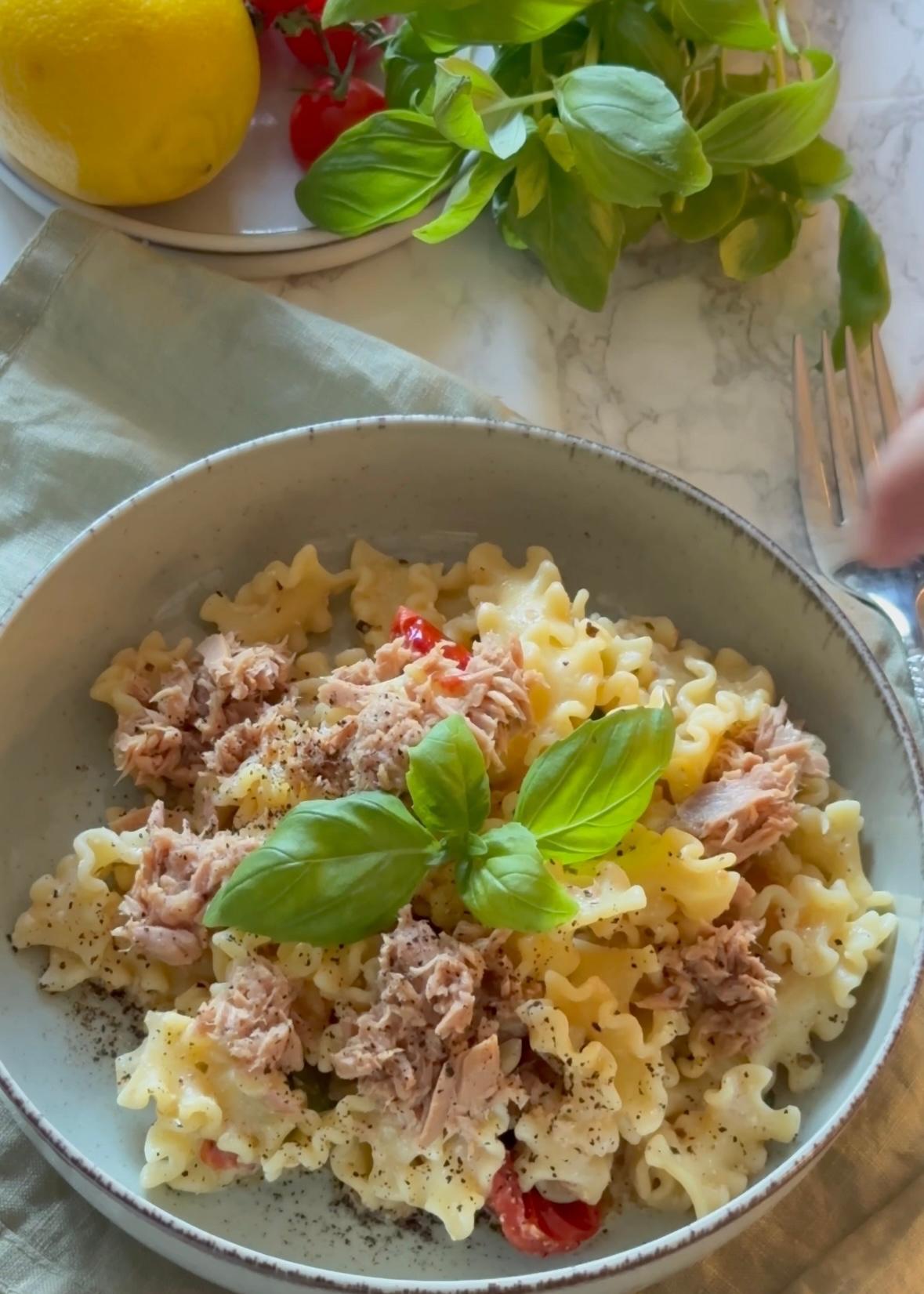 CITRONPASTA MED TONFISK